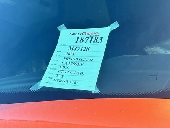 2021 FREIGHTLINER Cascadia 126 - image 40