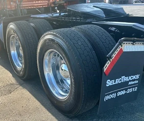 2021 FREIGHTLINER Cascadia 126 - image 8