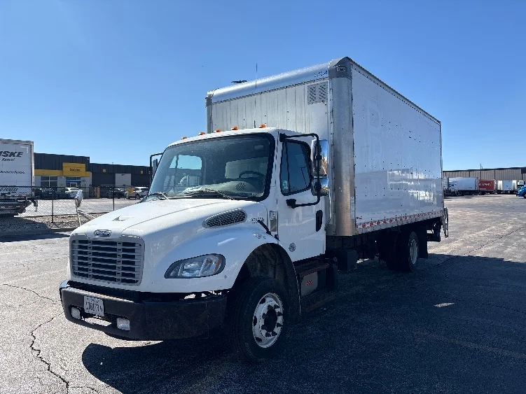 2020 Freightliner M2 106 in Chicago (Melrose Park), IL — photo 3
