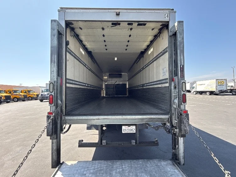2018 Hino 338 in Torrance, CA — photo 8