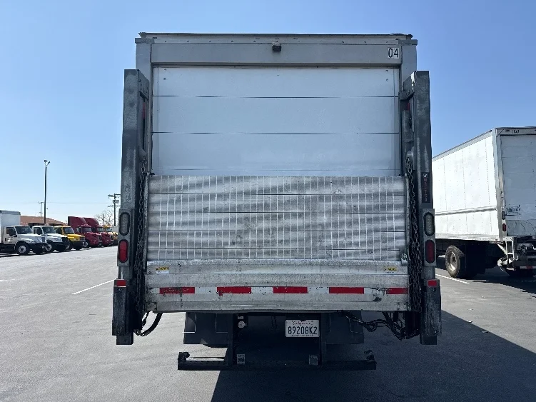 2018 Hino 338 in Torrance, CA — photo 7