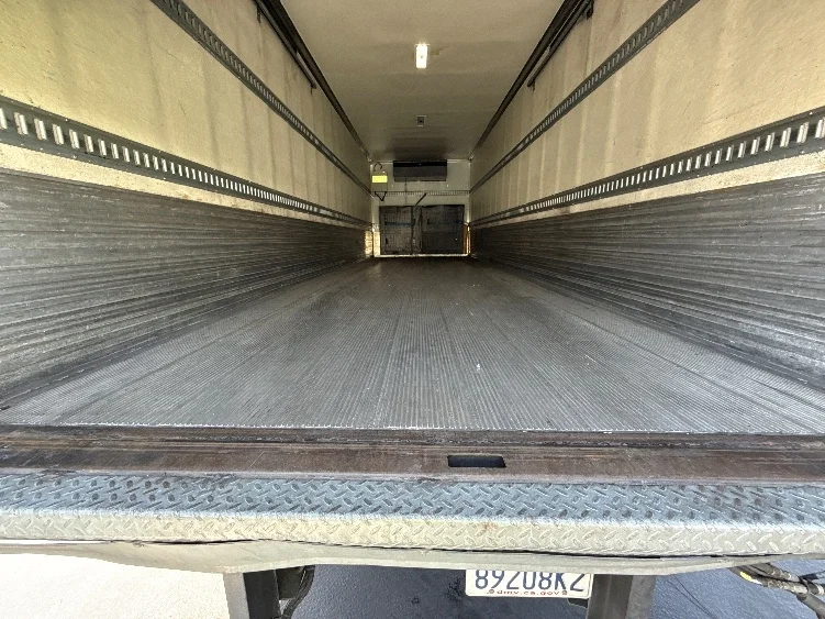 2018 Hino 338 in Torrance, CA — photo 10