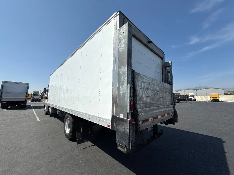 2018 Hino 338 in Torrance, CA — photo 6