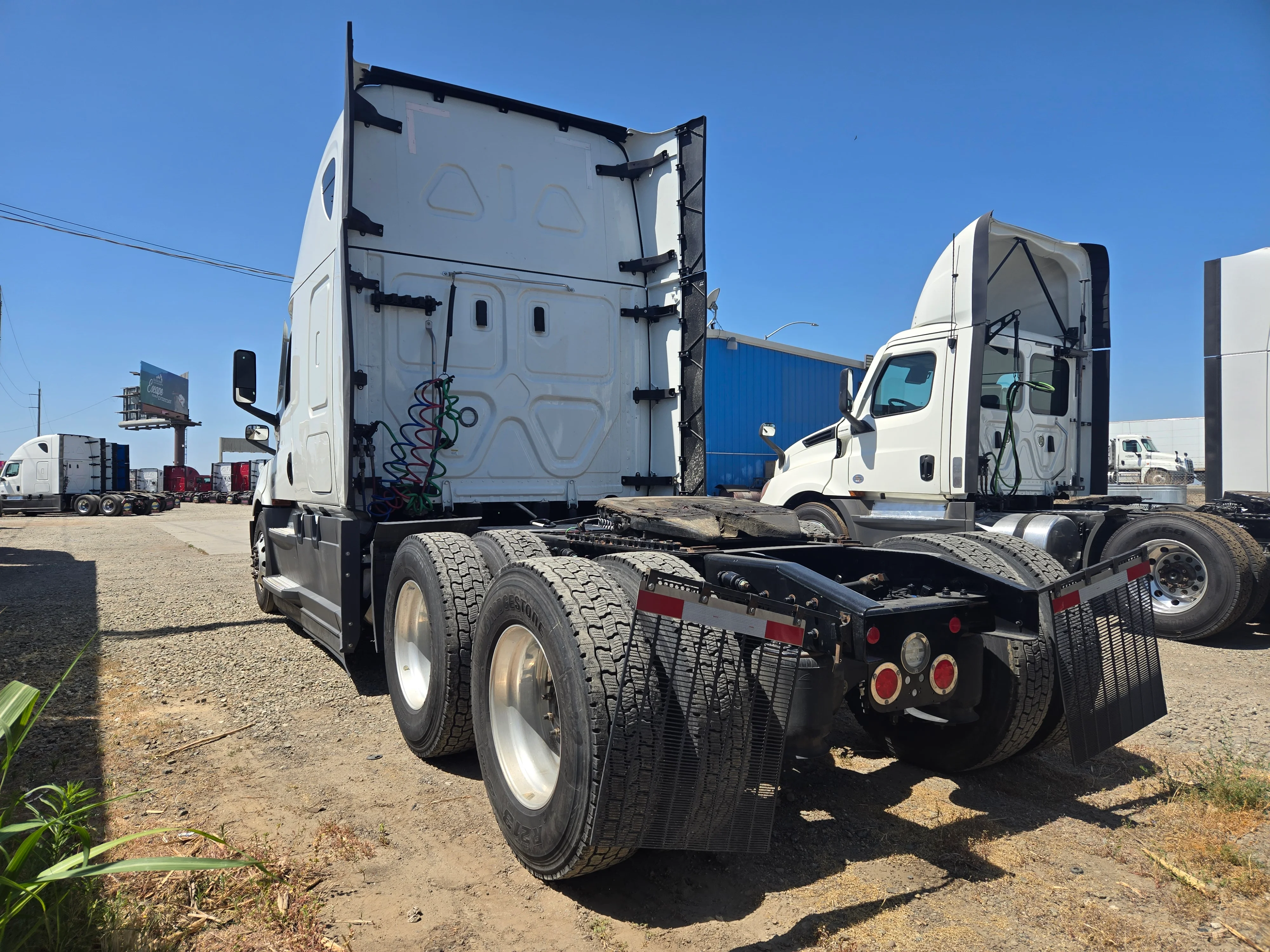 2023 Freightliner Cascadia in French Camp, CA — photo 6