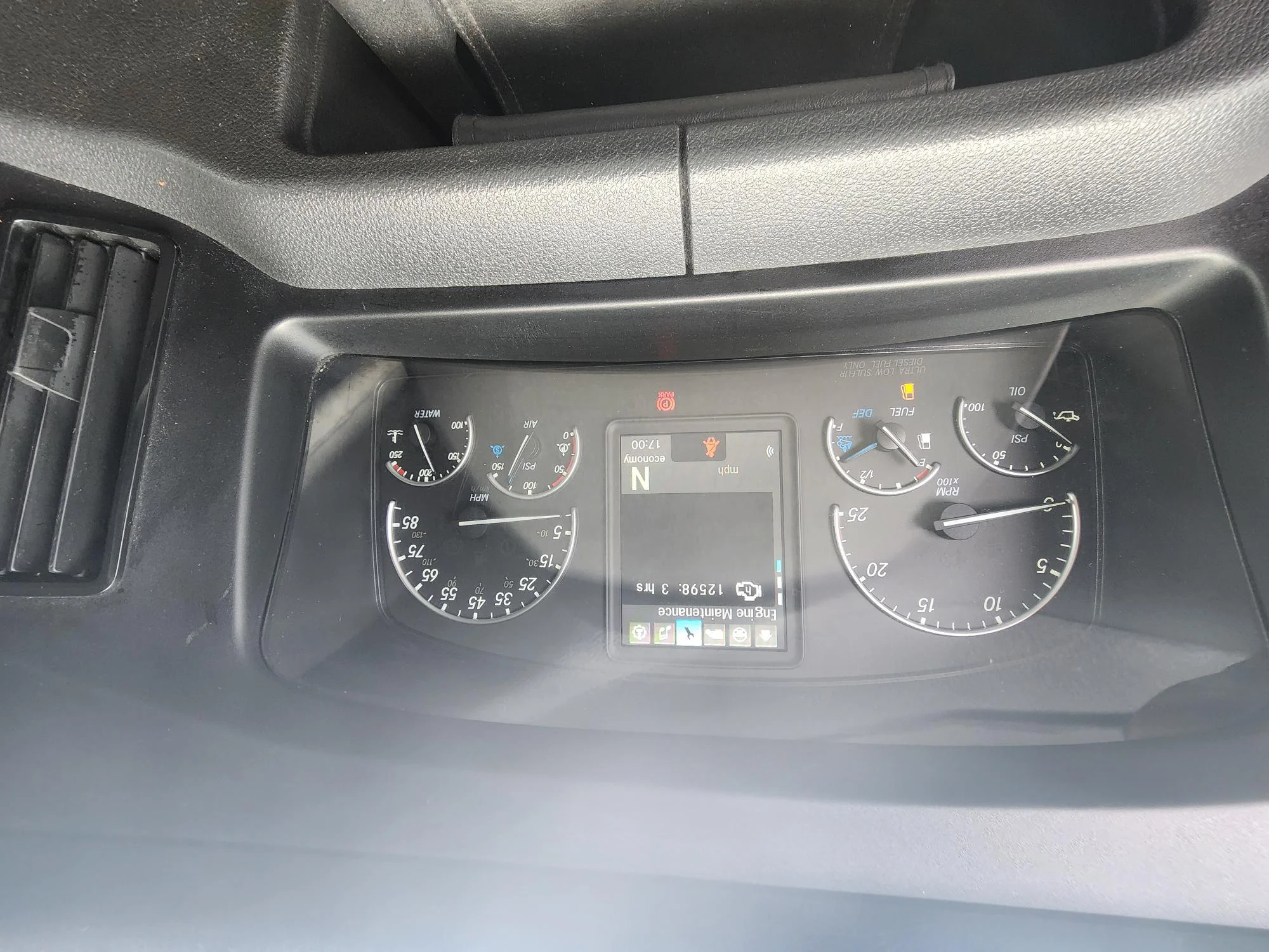 2023 Freightliner Cascadia in French Camp, CA — photo 16