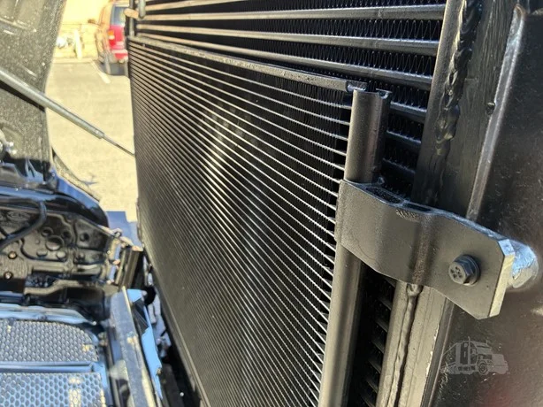 2027 Peterbilt 567 - image 16