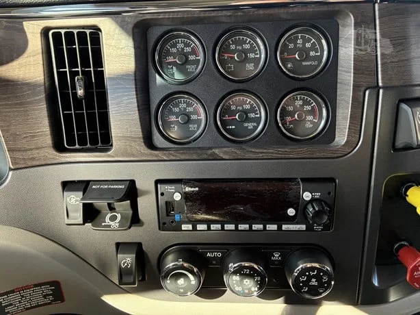 2027 Peterbilt 567 - image 45