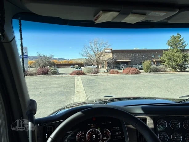 2027 Peterbilt 567 - image 43