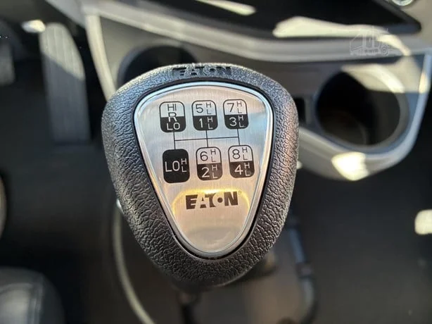 2027 Peterbilt 567 - image 44