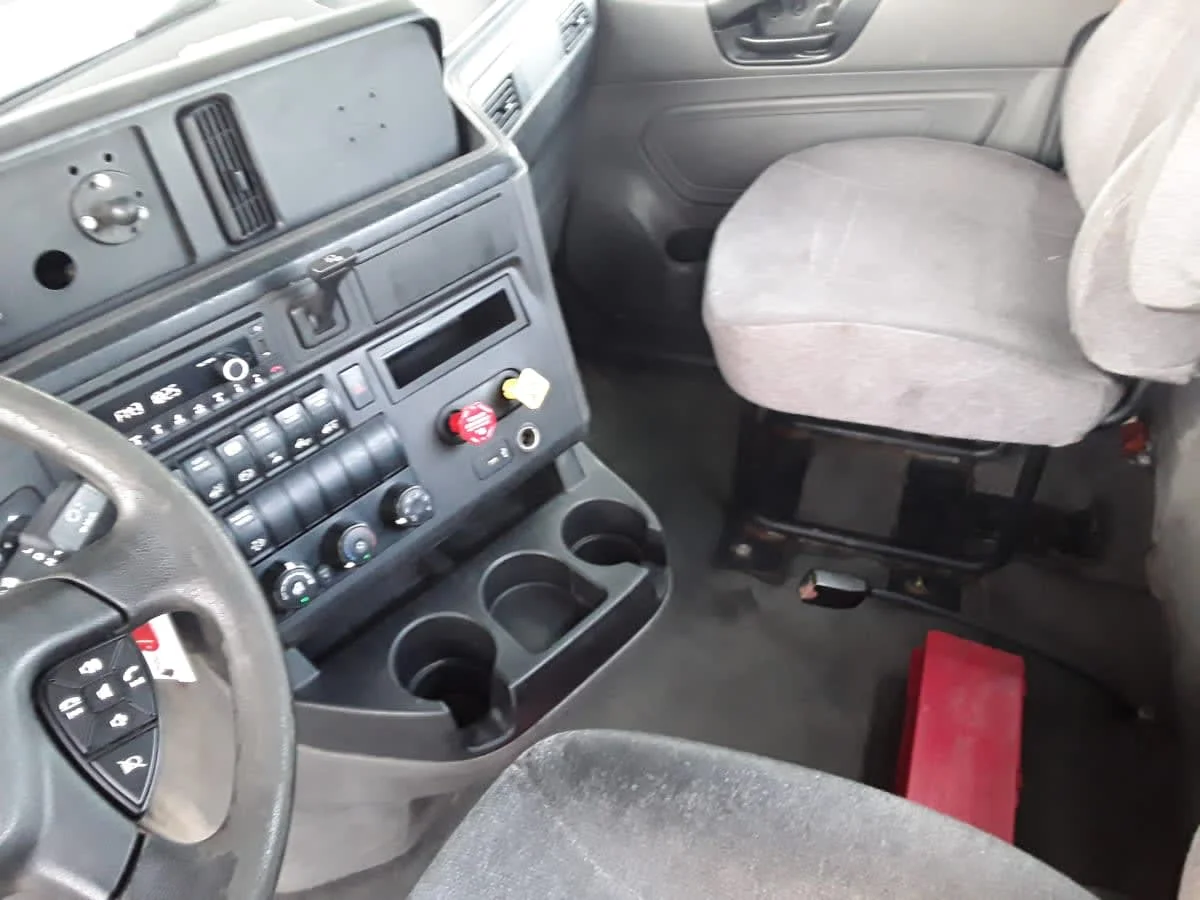 2019 International LT in Hilliard, OH — photo 7