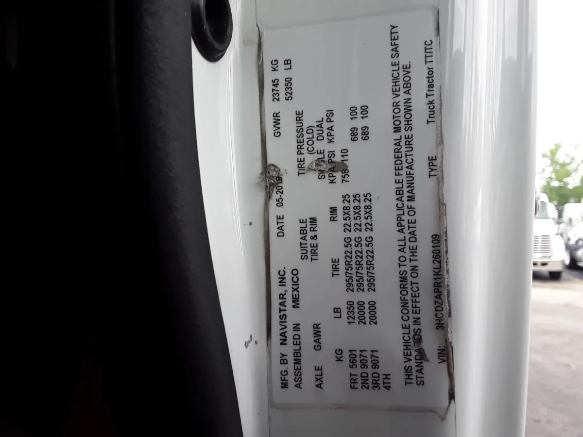 2019 International LT in Hilliard, OH — photo 12