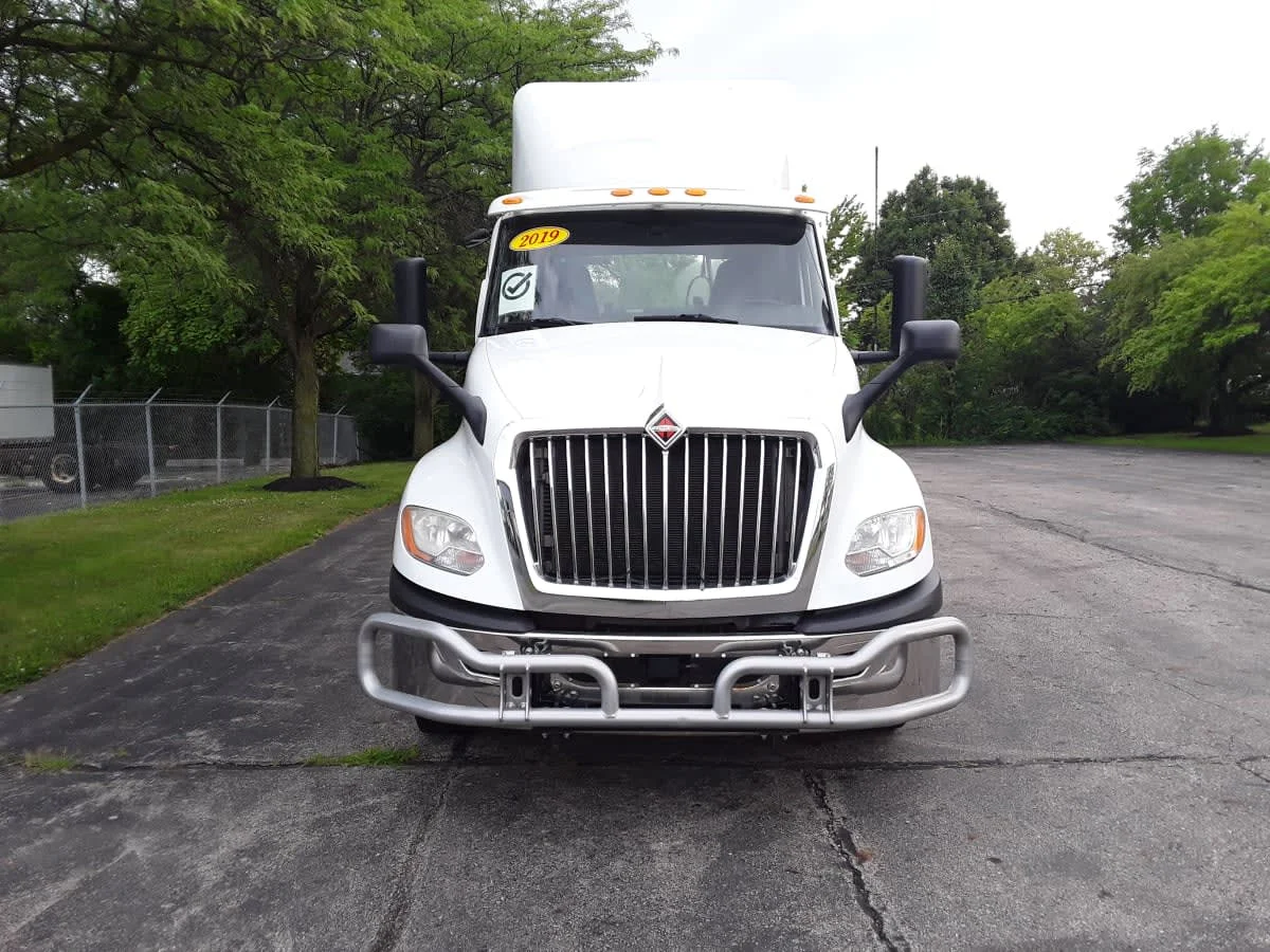 2019 International LT in Hilliard, OH — photo 2