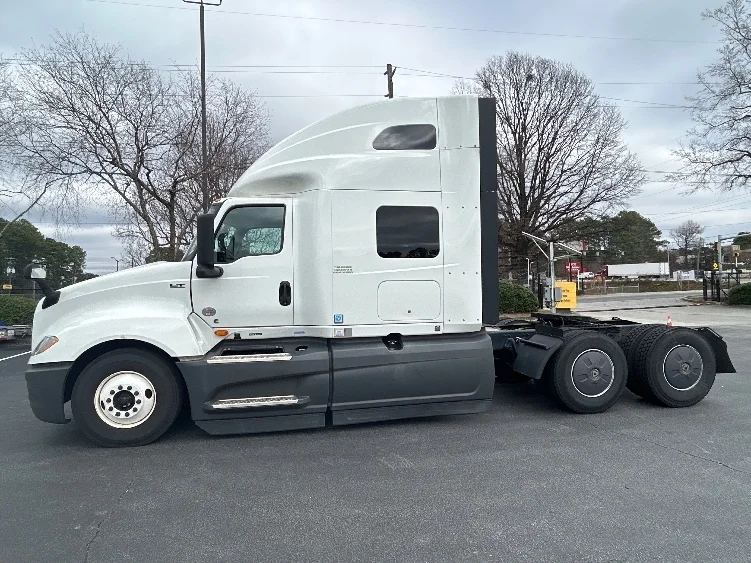 2023 International LT in Atlanta, GA — photo 4