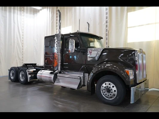 2027 Kenworth W990 in Kansas City, MO