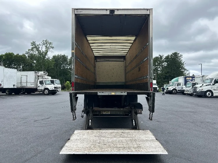 2020 Hino 268 in South Plainfield, NJ — photo 9