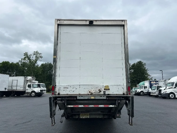 2020 Hino 268 in South Plainfield, NJ — photo 7