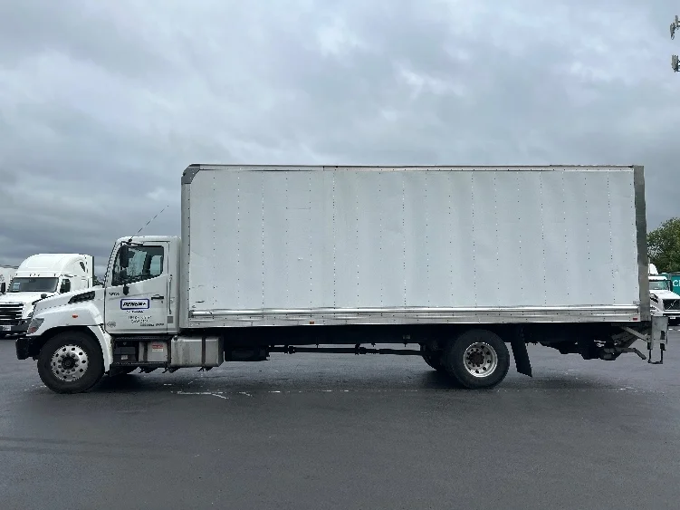 2020 Hino 268 in South Plainfield, NJ — photo 4