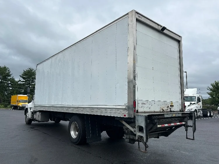 2020 Hino 268 in South Plainfield, NJ — photo 6