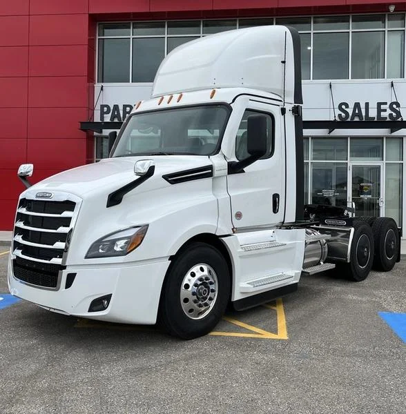 2027 Freightliner Cascadia in Cincinnati, OH