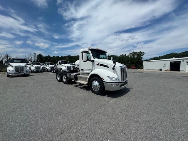 2025 Peterbilt 579 in Plainville, MA — photo 5