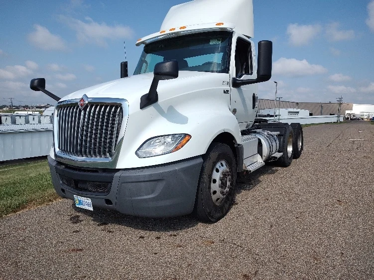 2019 International LT in Akron, OH — photo 3
