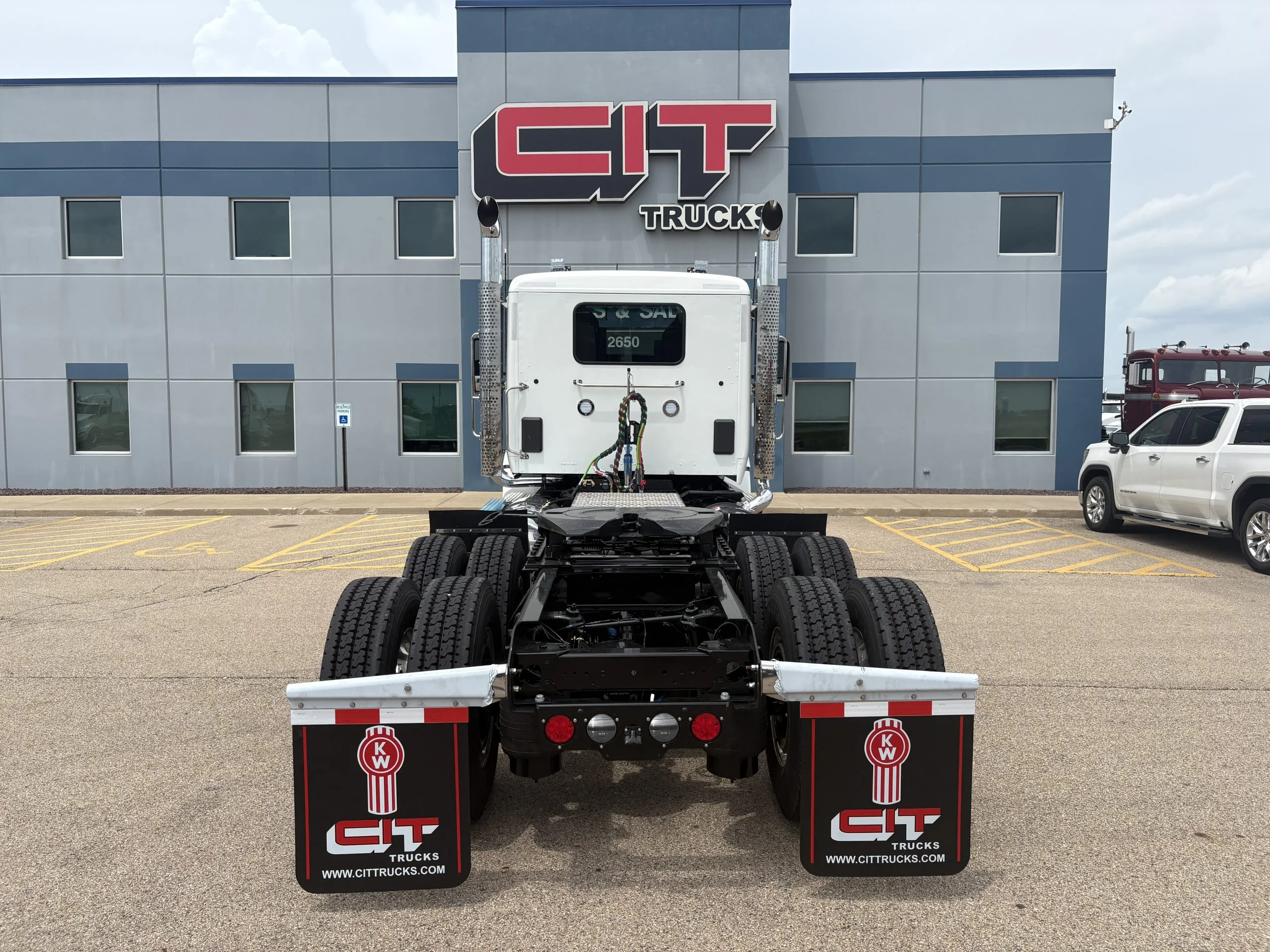 2027 Kenworth T880 in Peru, IL — photo 5