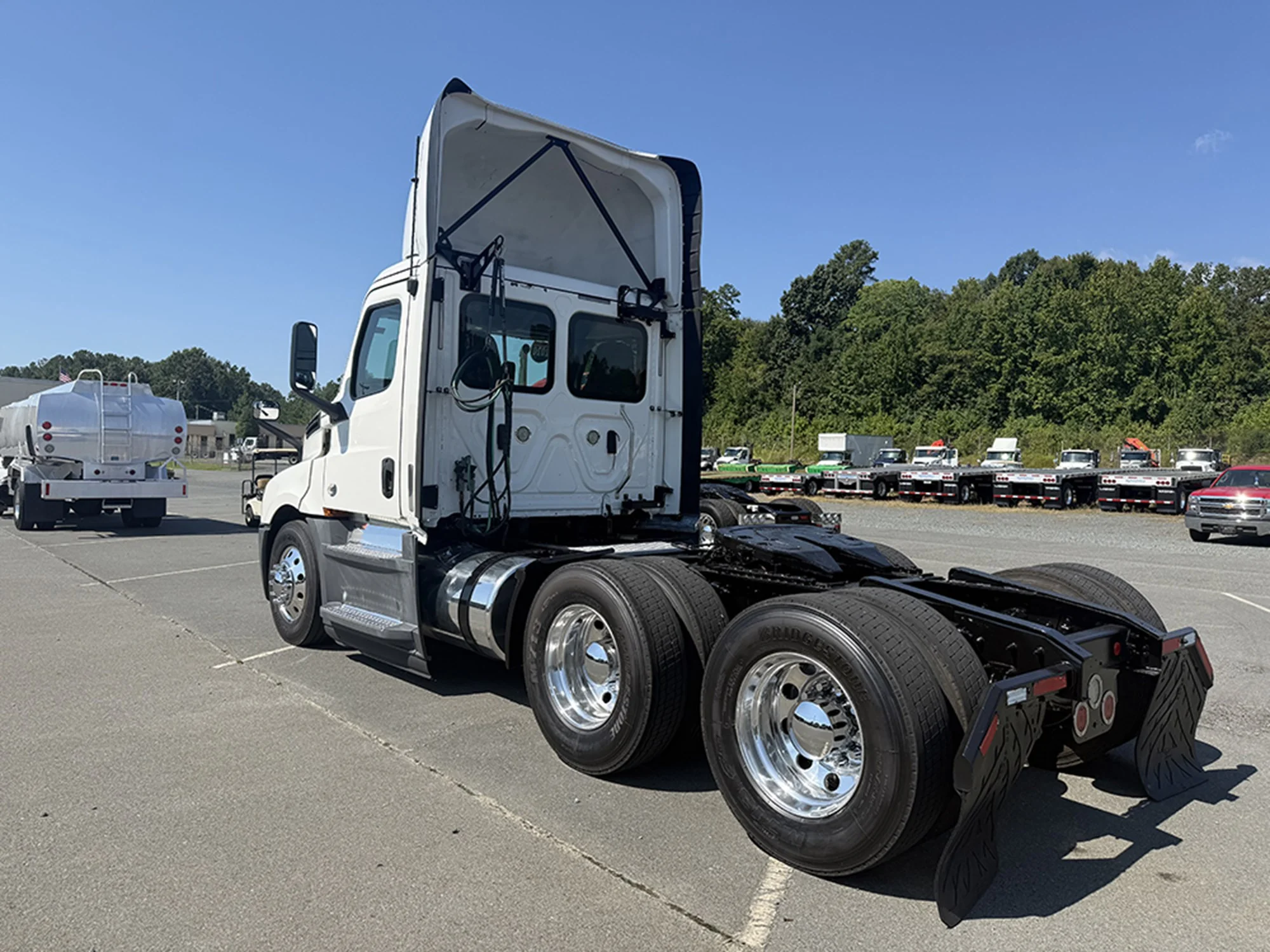 2020 Freightliner Cascadia in Rock Hill, SC — photo 6