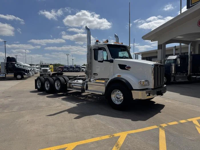 2027 Peterbilt 567 - image 10