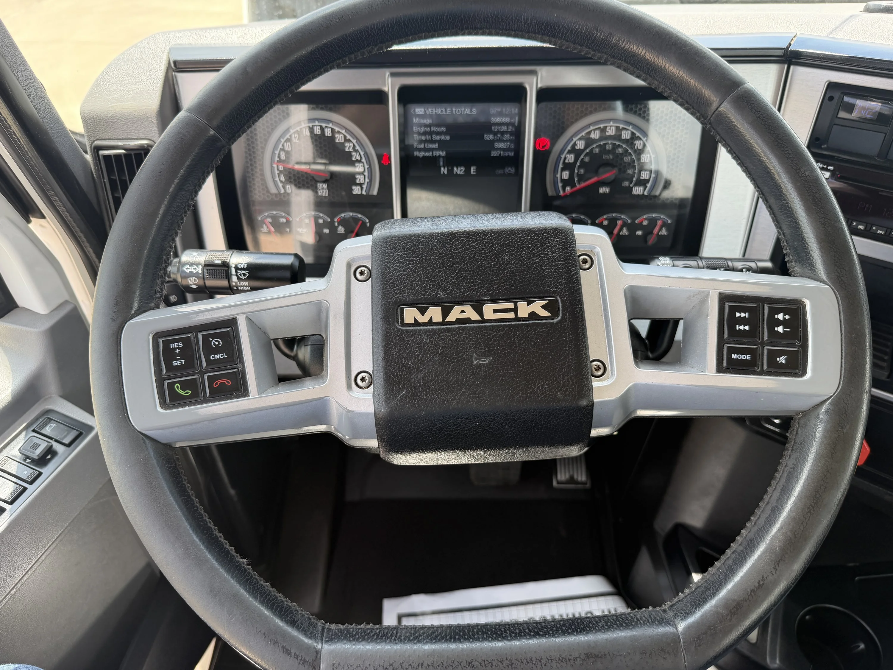 2019 Mack Anthem in Houston, TX — photo 14
