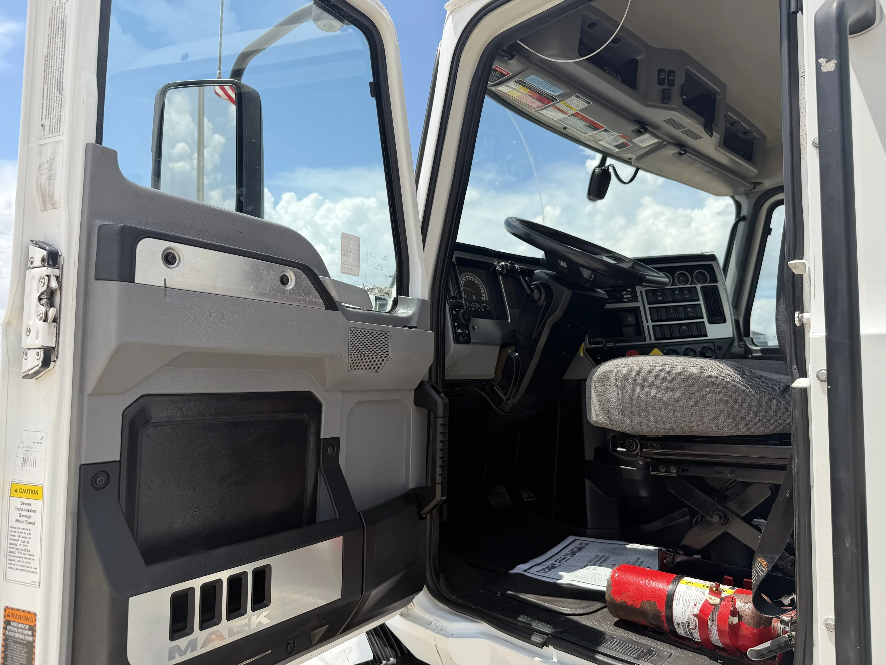 2019 Mack Anthem in Houston, TX — photo 9
