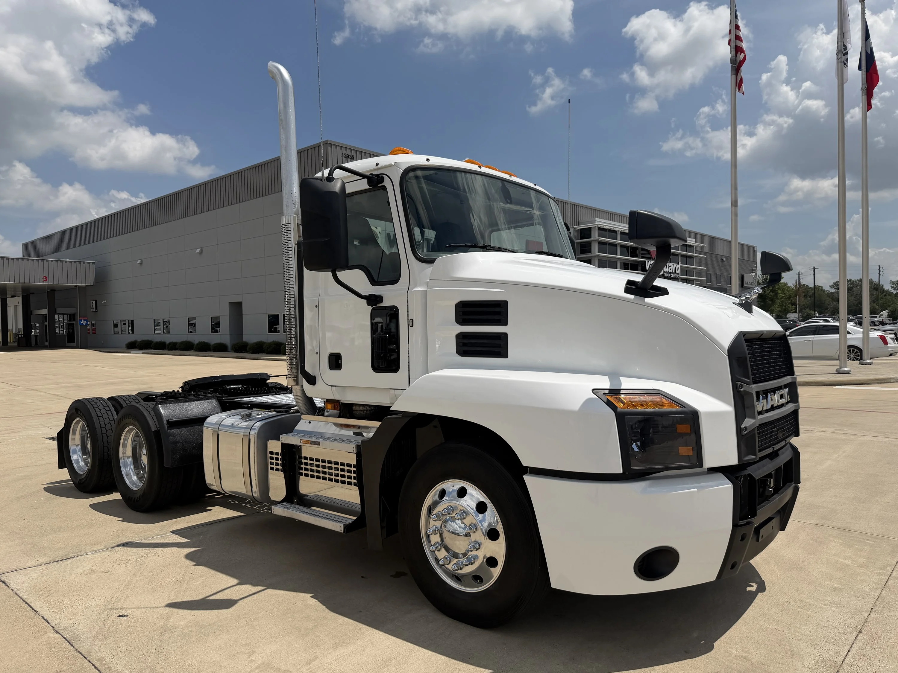 2019 Mack Anthem in Houston, TX — photo 3