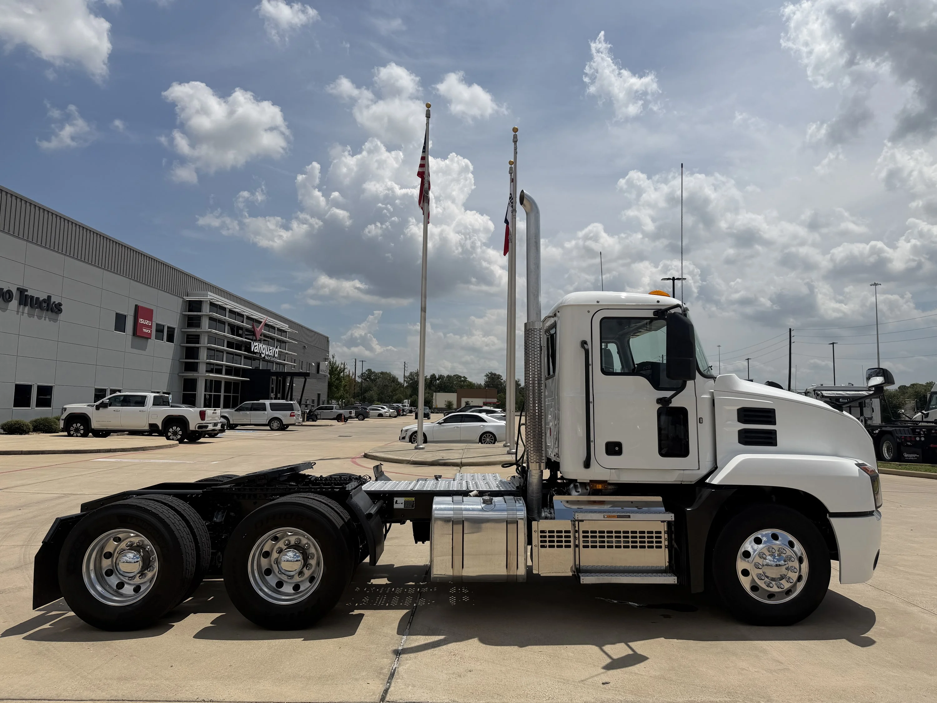 2019 Mack Anthem in Houston, TX — photo 4