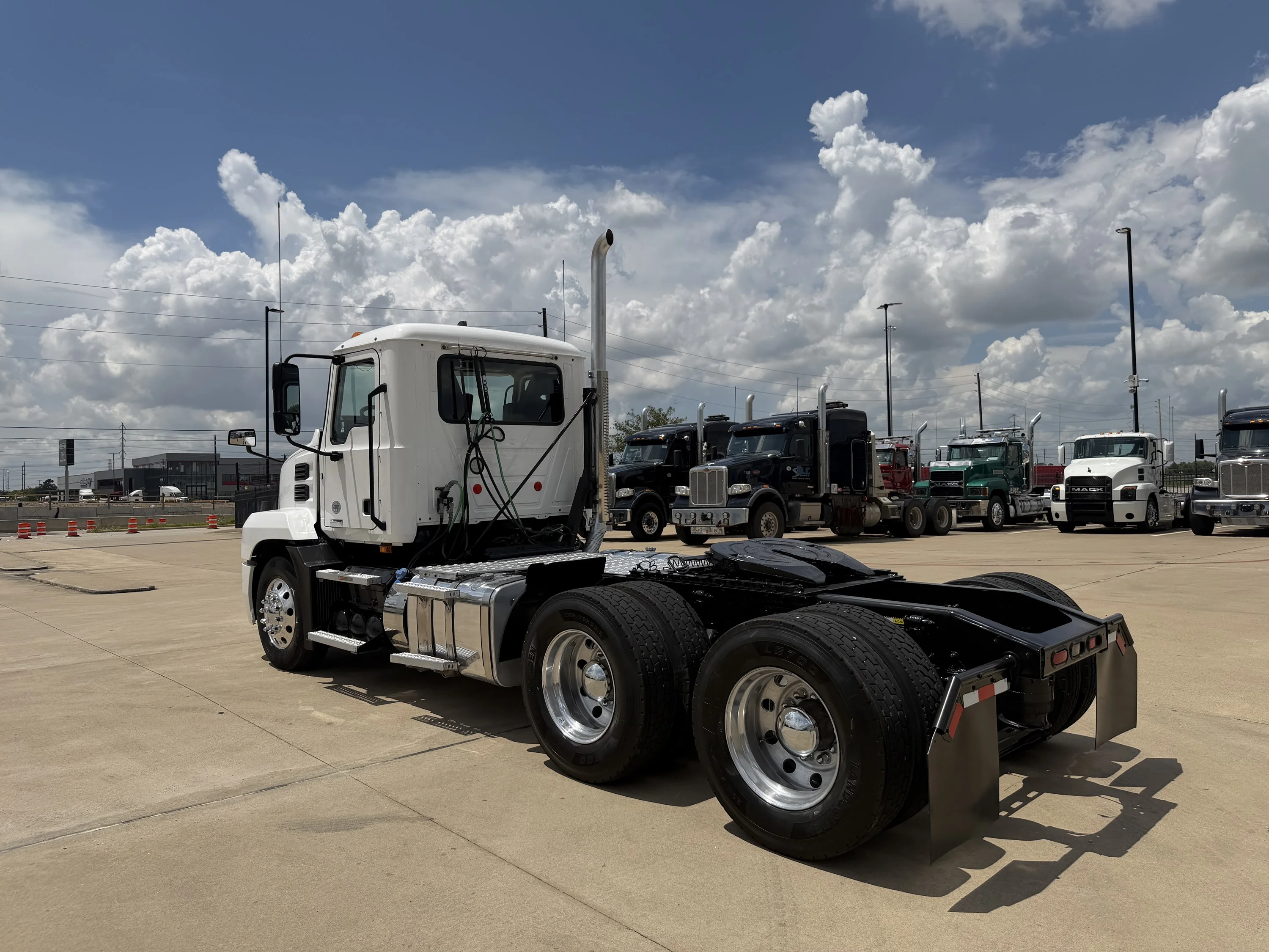 2019 Mack Anthem in Houston, TX — photo 7