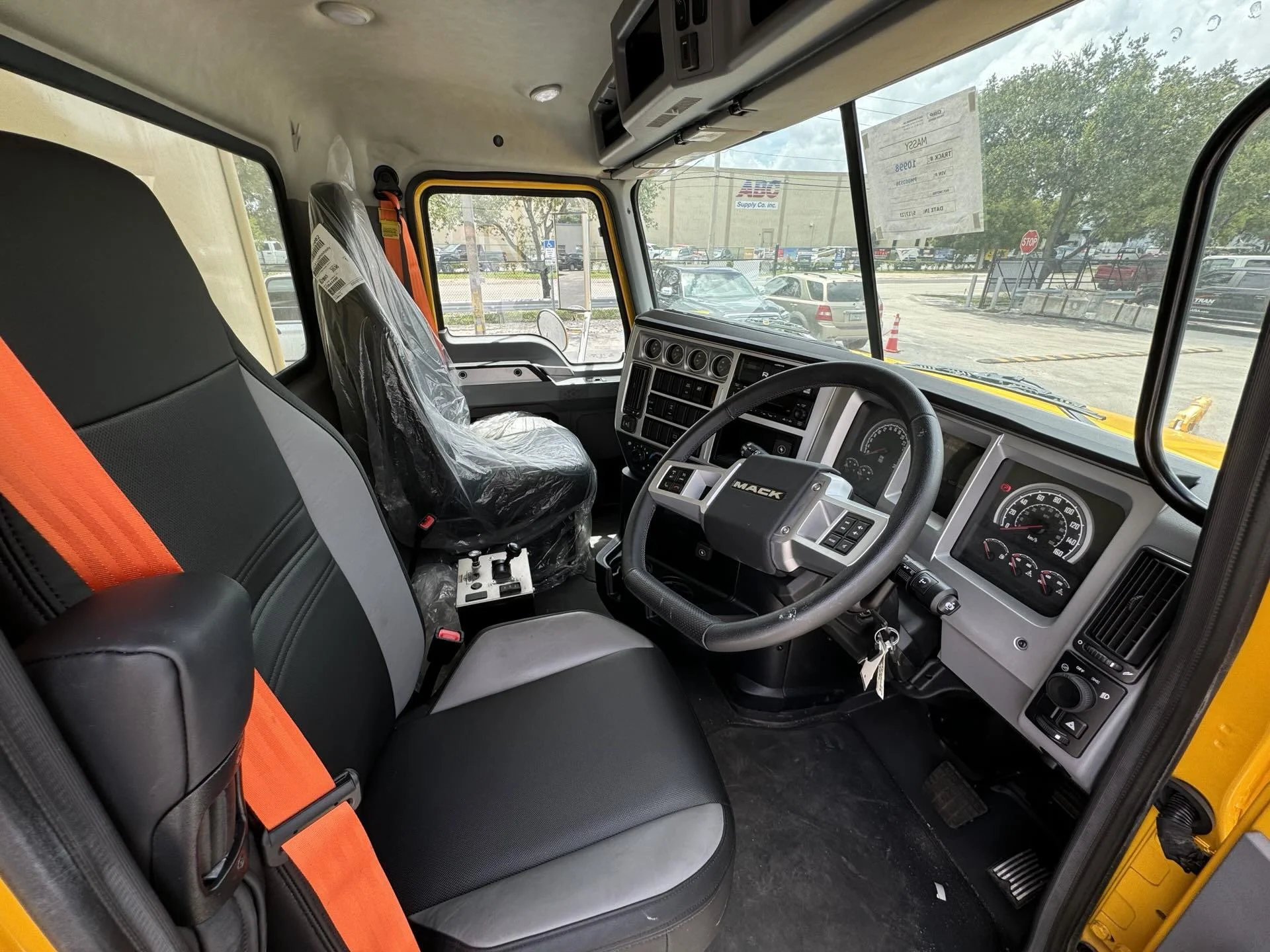 2023 Mack Granite - image 11