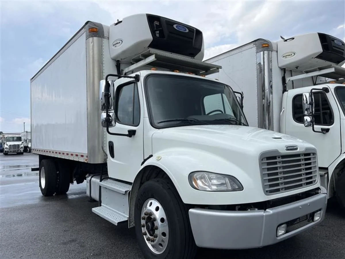 2020 Freightliner M2 106 - image 3