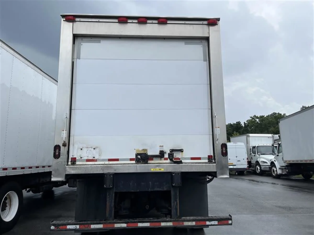 2020 Freightliner M2 106 in Beltsville, MD — photo 5