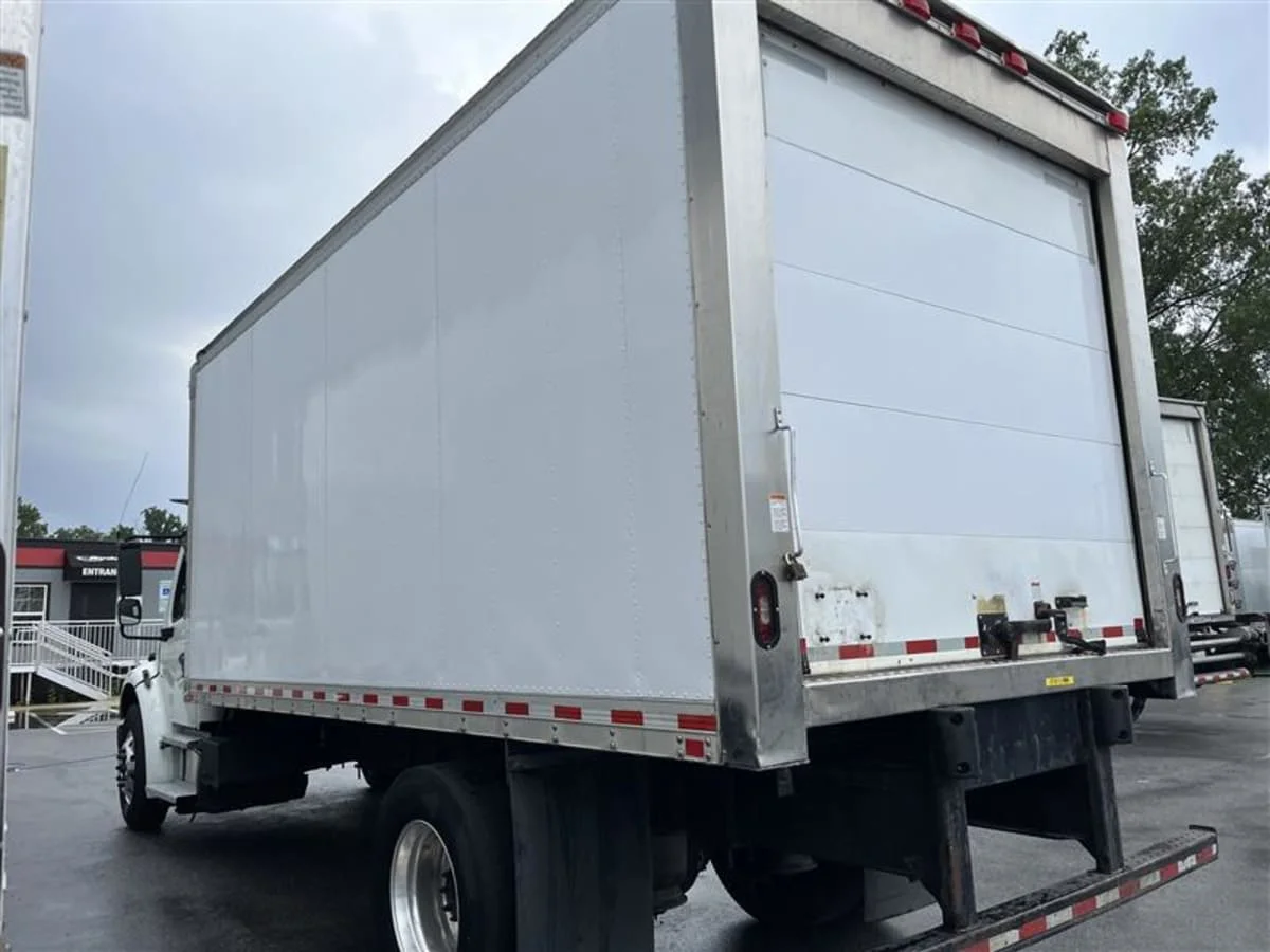 2020 Freightliner M2 106 in Beltsville, MD — photo 6
