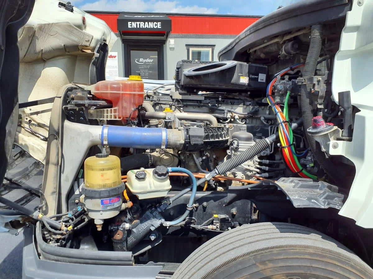 2019 Freightliner Cascadia in Clarksville, IN — photo 8