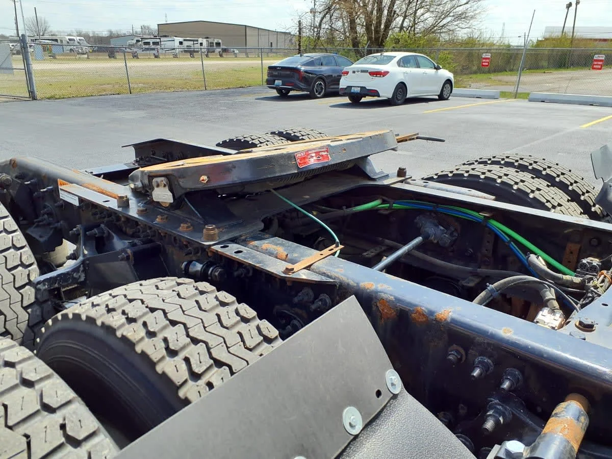 2019 Freightliner Cascadia in Clarksville, IN — photo 9