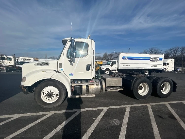 2020 Freightliner M2 112 - image 4