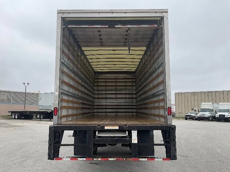 2021 International MV - image 8