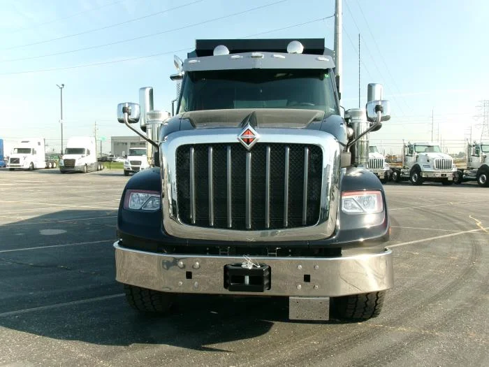 2026 International HX — photo 3