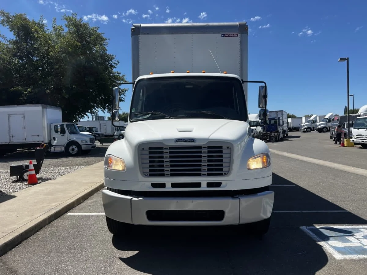 2022 Freightliner M2 106 in West Sacramento, CA — photo 2