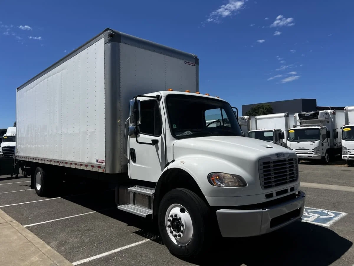 2022 Freightliner M2 106 in West Sacramento, CA — photo 3