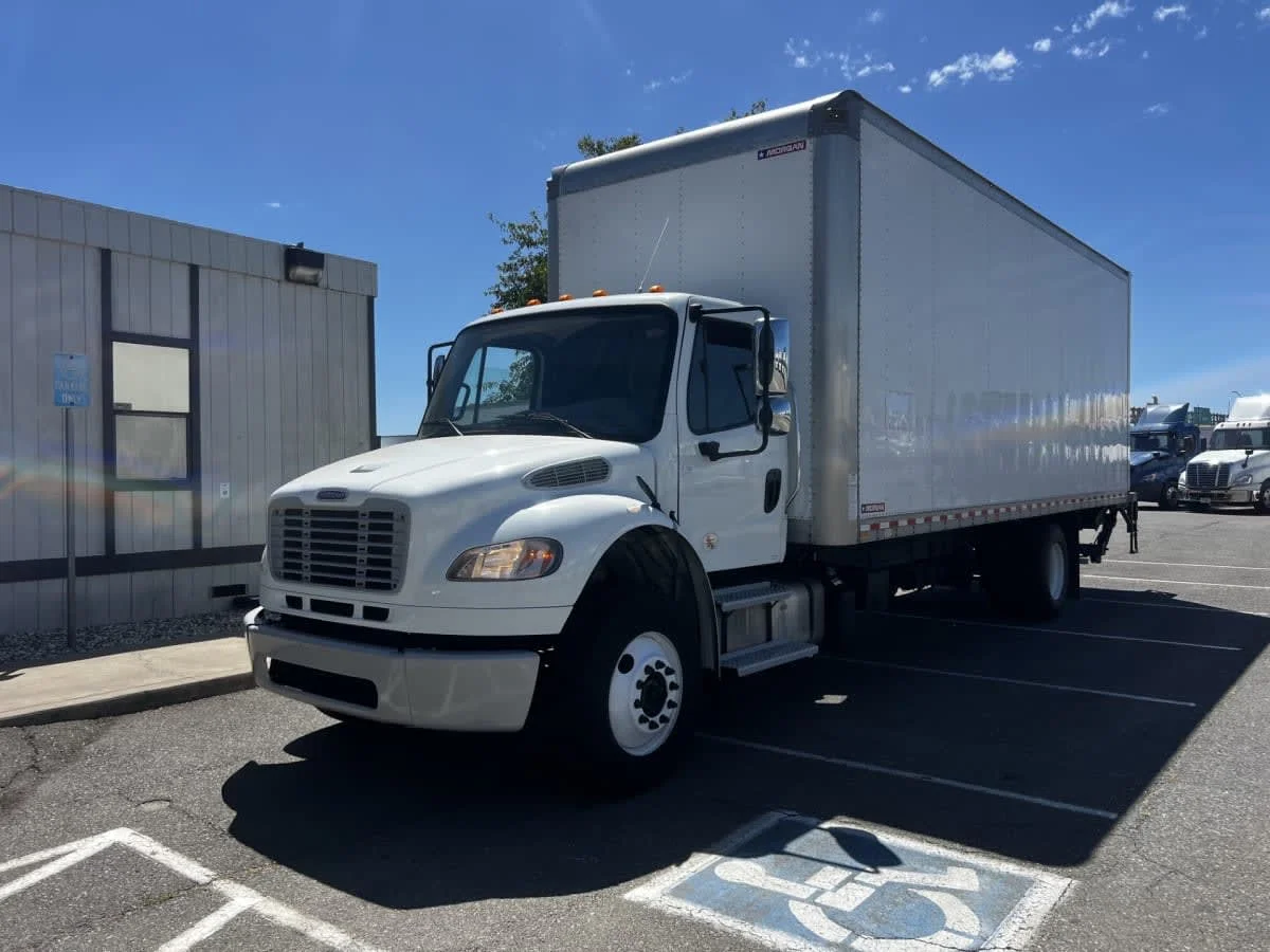 2022 Freightliner M2 106