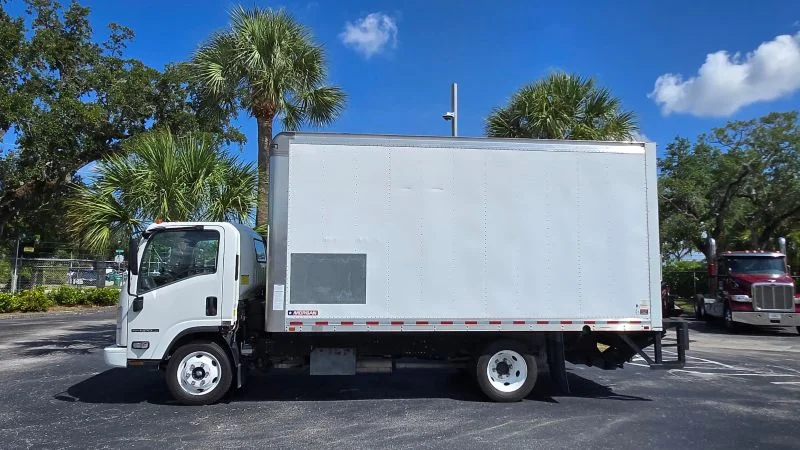 2021 Isuzu NPR in Fort Lauderdale, FL — photo 17
