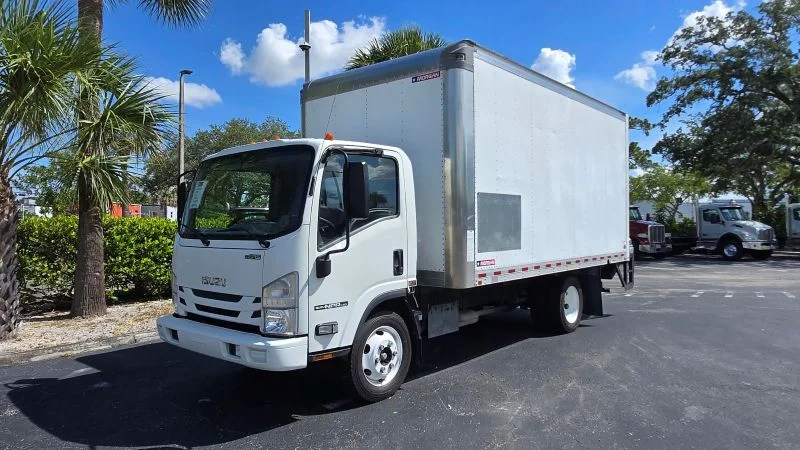 2021 Isuzu NPR in Fort Lauderdale, FL — photo 2
