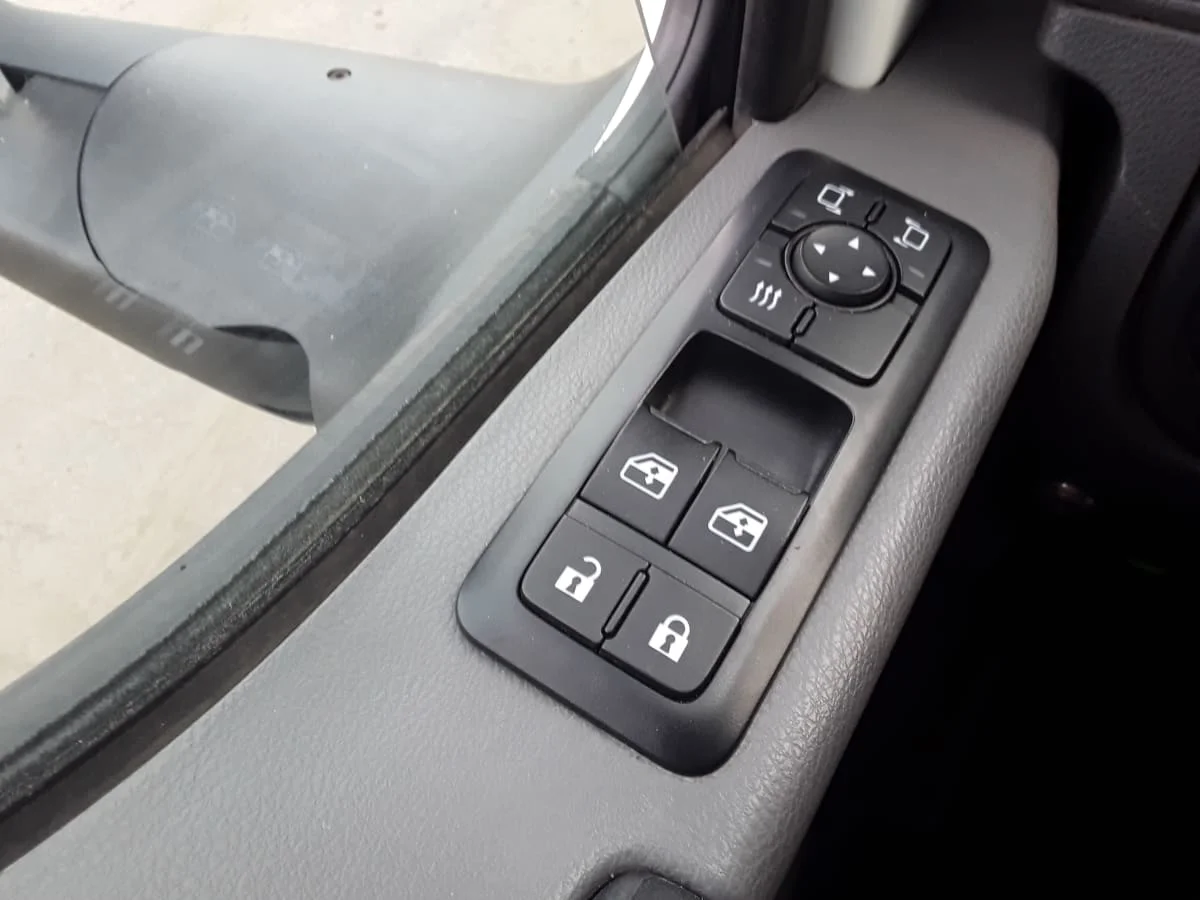 2020 International LT in Hilliard, OH — photo 11