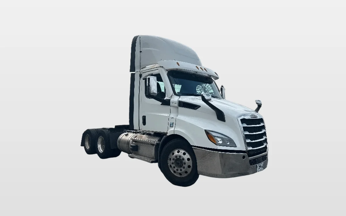 2021 Freightliner Cascadia - image 1