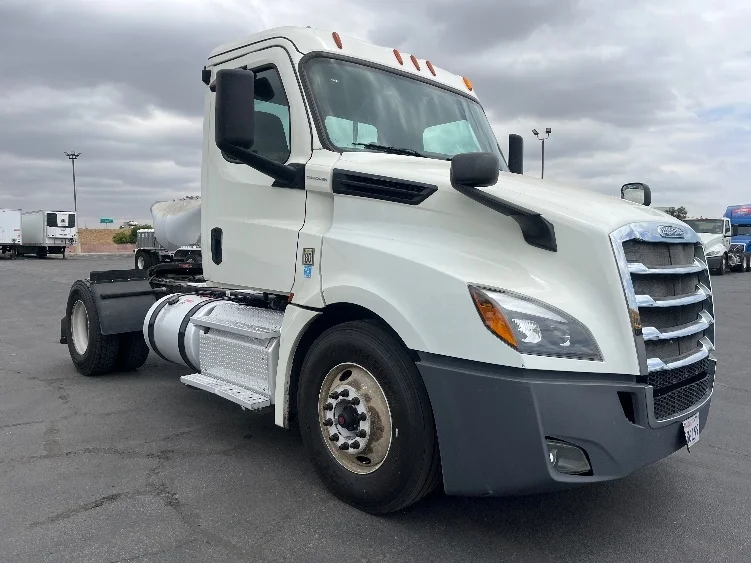 2019 Freightliner Cascadia in Fresno, CA